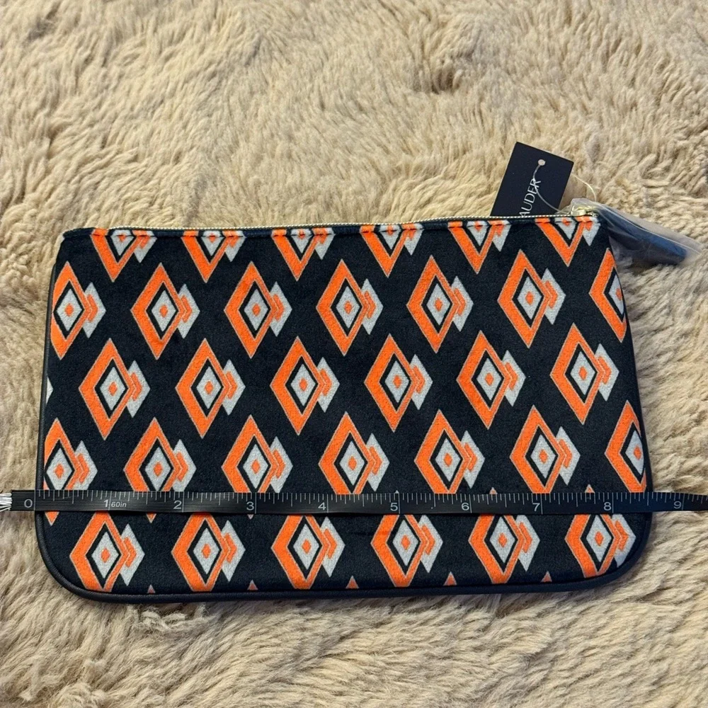 BRAND NEW Estée Lauder Makeup Bag